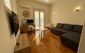 Cozy And Modern Apartment Near City Center
